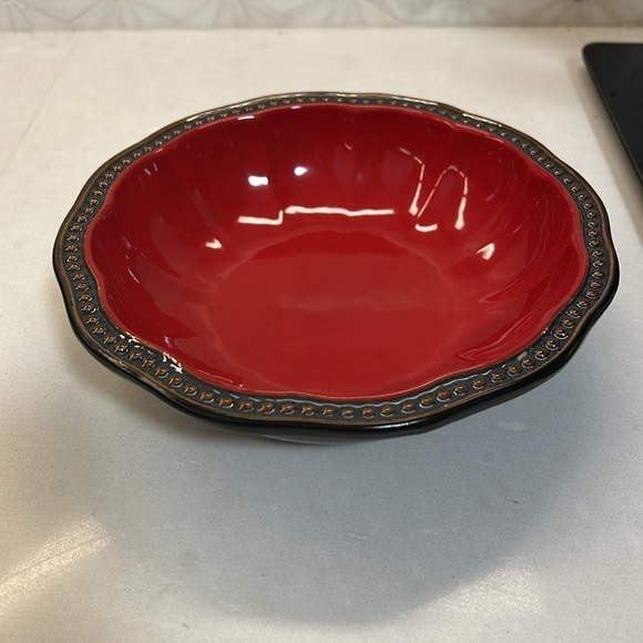 Hobnail Red (Round) by ROSCHER & CO - Picture 4 of 11